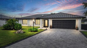 Exterior - Luxury Fort Myers Home on the Water (Fort Myers)