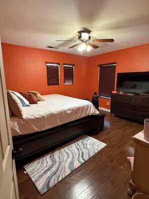 3 Schlafzimmer, Bügeleisen/Bügelbrett, Internetzugang, Bettwäsche
