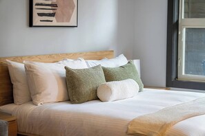 Desk, WiFi - Altura | Ski-In/Out | Balcony | Resort/Pool Access (Panorama)