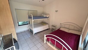 5 bedrooms, iron/ironing board, WiFi, bed sheets - Villa Cocoyoc for 23 Pax | Pool, Jacuzzi and Basketball Court (Fraccionamiento Lomas de Cocoyoc)