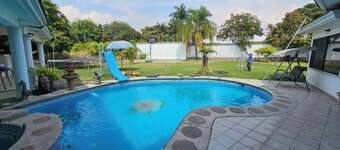 Villa Cocoyoc for 23 Pax | Pool, Jacuzzi and Basketball Court