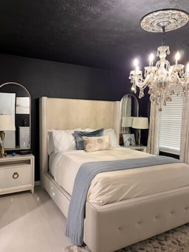 3 MILES from KEENELAND!  Located right off Versailles road