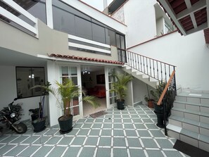 Exterior detail - Beautiful familiar beach house located just 5 minutes from sea in Punta Hermosa. (Lima)