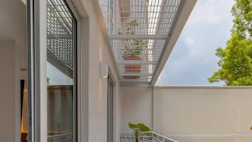 Premium Studio, Balcony | Balcony