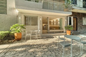 Exterior - Casa Hugo by Capitalia (Mexico City)