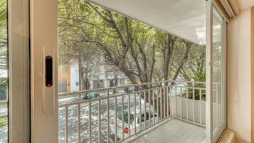 Deluxe Studio, Balcony | Balcony