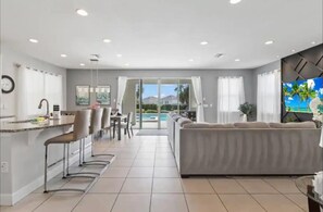 House - Family 5BR Retreat With Pool and Themed Bedrooms (Kissimmee)