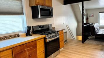 Comfort Duplex, Mountain View | Private kitchen