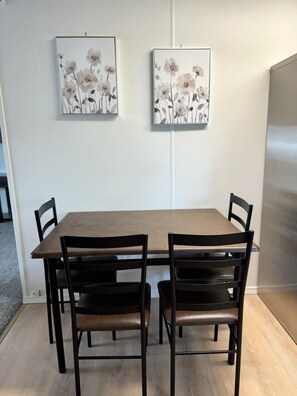 Dúplex Confort, vistas a la montaña | Restauración