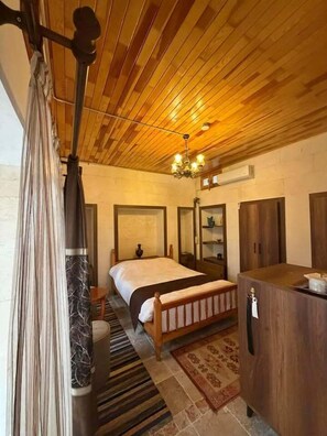 Premium bedding, free minibar items, in-room safe - Ela Sultan Han (Gaziantep)