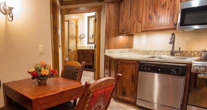 Westgate Smoky Mountain Resort & Water Park / 2 bedrooms/
