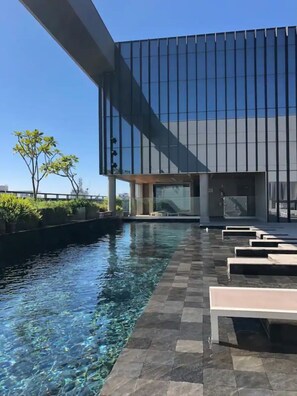 Pool - Apartment with parking next to the subway, swimming pool and full leisure facilities. (São Paulo)