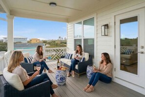 Terrace/patio - House of Bliss - Private pool + Beach walkover! (St. Augustine)