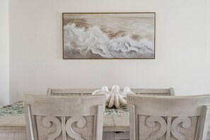 Dining - Wandering Waves - Beach Walkover and Pool! (St. Augustine)