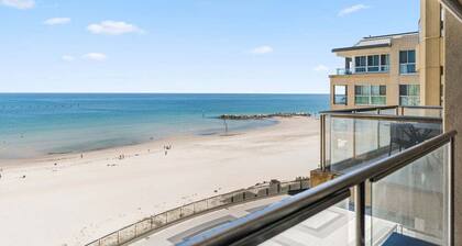 Oceanside Studio at the Pier