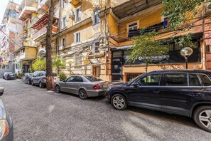 Exterior - Central Comfy Spot | Studio for 2 with Wi-Fi by PikHost (Tiranë)