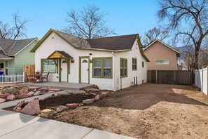 Exterior - Sawatch Mtn Suite - Healthy Home Colorado Springs (Colorado Springs)