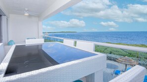 Outdoor dining - 324 Mariners Club - Direct Oceanfront 3BR Villa at Mariner's Club - Breathtaking Atlantic Views! (Key Largo)