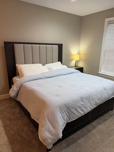 Spacious 1BR Retreat, Private Pool, and Near Kings Bay Base