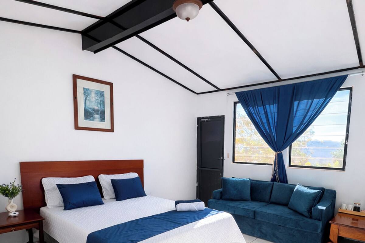 럭셔리 스위트, 발코니, 수영장 전망