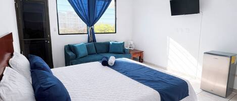Luxury-Suite, Balkon, Poolblick