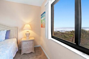 Iron/ironing board, travel cot, free WiFi, bed sheets - Oceanfront Condo With Private Balcony & Heated Pool! 🏝️☀️ (Cape Canaveral)
