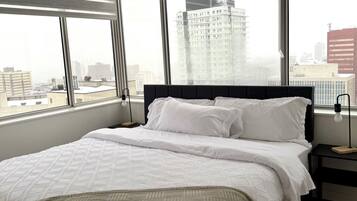 2 bedrooms, iron/ironing board, internet, bed sheets