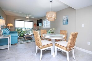 Dining - Beachfront Condo Sanibel Sandalfoot 1A2 (Sanibel Island)