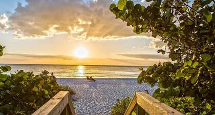 Downtown Naples Coastal Retreat
