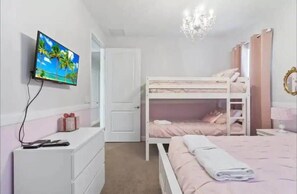 House (5 Bedrooms) | Children’s theme room - Family 5BR Retreat With Pool and Themed Bedrooms (Kissimmee)