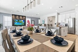 Dining room - Family 5BR Retreat With Pool and Themed Bedrooms (Kissimmee)