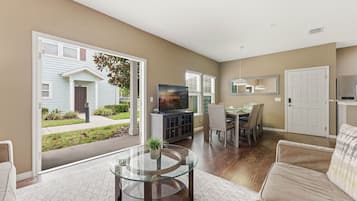House (4 Bedrooms) | Living area | 50-inch TV with cable channels