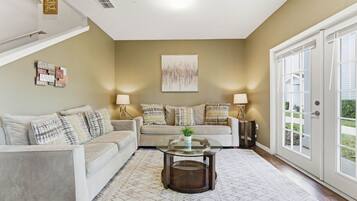 House (4 Bedrooms) | Front of property