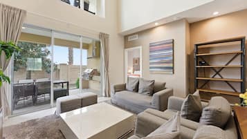 Villa (4 Bedrooms) | Coin séjour