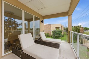 Villa (4 Bedrooms) | Veranda