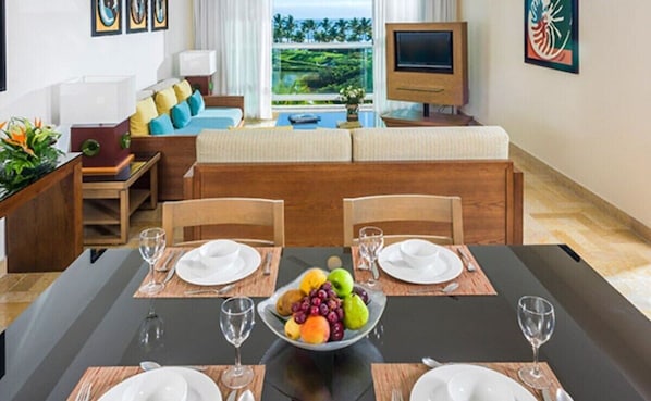 Dining - PGA: Mexico Open 1 BR suite package in Nuevo Vallarta!! (Nuevo Vallarta)