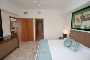 1 chambre, coffres-forts dans les chambres, fer et planche à repasser