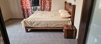 25 minutes drive from Kumasi Airport,40km to lake Bosomtwe Kumasi mail is8.8km