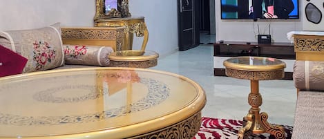 อพาร์ทเมนท์, 3 ห้องนอน, ระเบียง, วิวเมือง | บริเวณนั่งเล่น