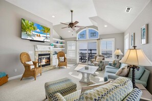 Smart TV, fireplace - Bay Dreams Soundfront Escape w/ Beach Parking & Sunsets (Kill Devil Hills)