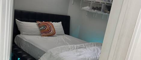 1 bedroom, internet