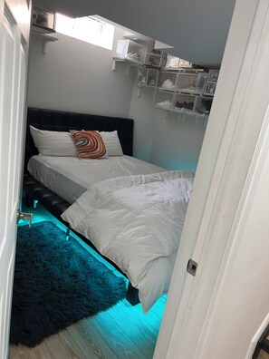 Room - the cozy nap (Barrie)