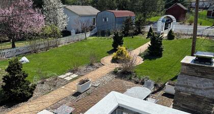 Lovely 1-bedroom studio apartment with AC in peaceful Boalsburg.