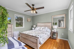 2 habitaciones, tabla de planchar con plancha, wifi y ropa de cama 