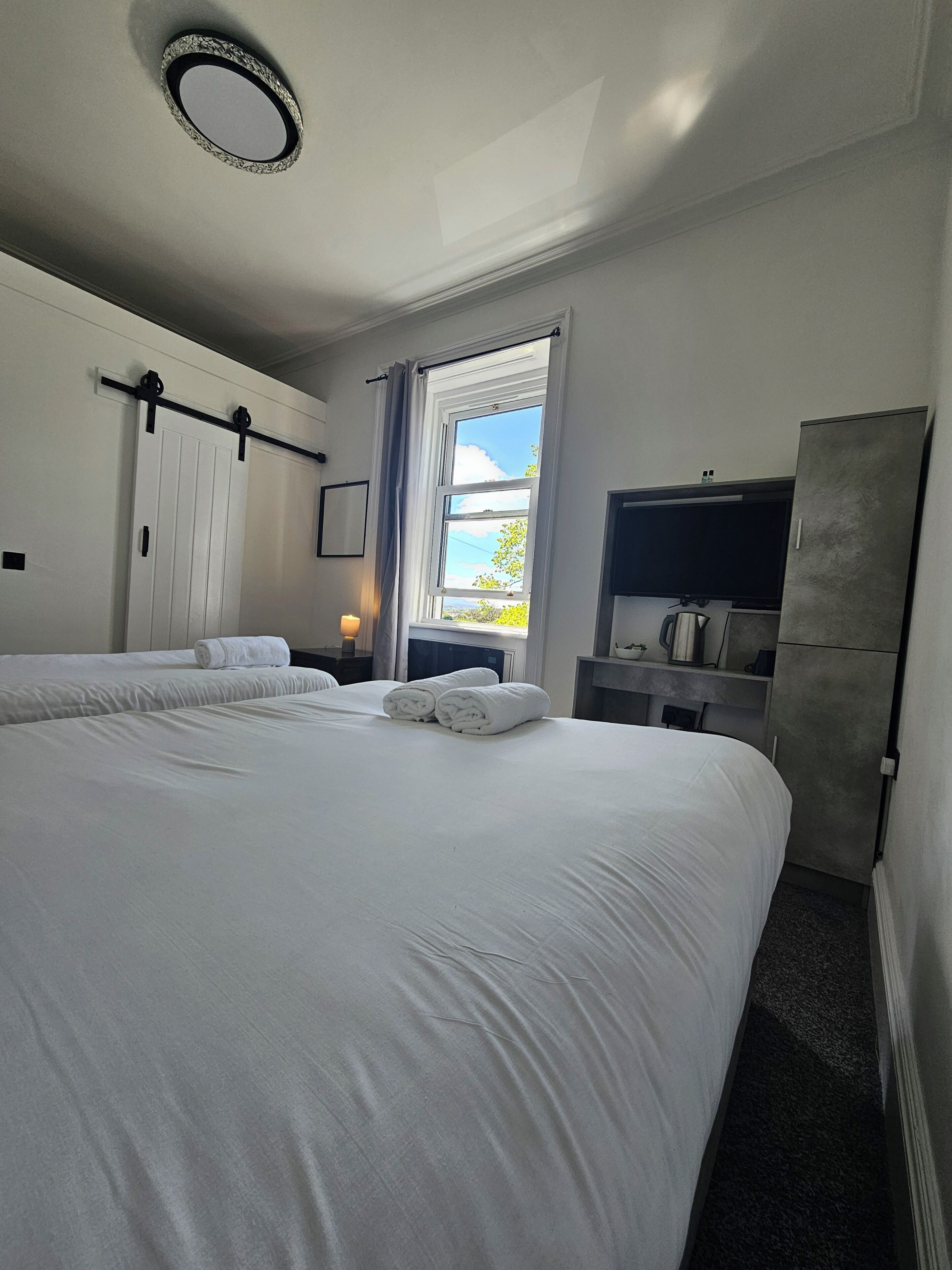 Family Room | Free WiFi