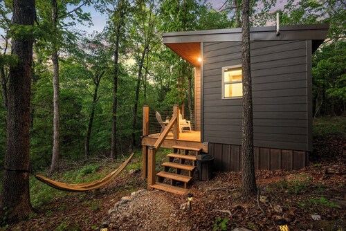 Cozy Ozark Cottage Near Spring River & Mammoth Spring