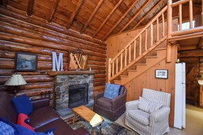Living area - Relaxing Lakeside Resort-Cabin 6 (Olmstedville)