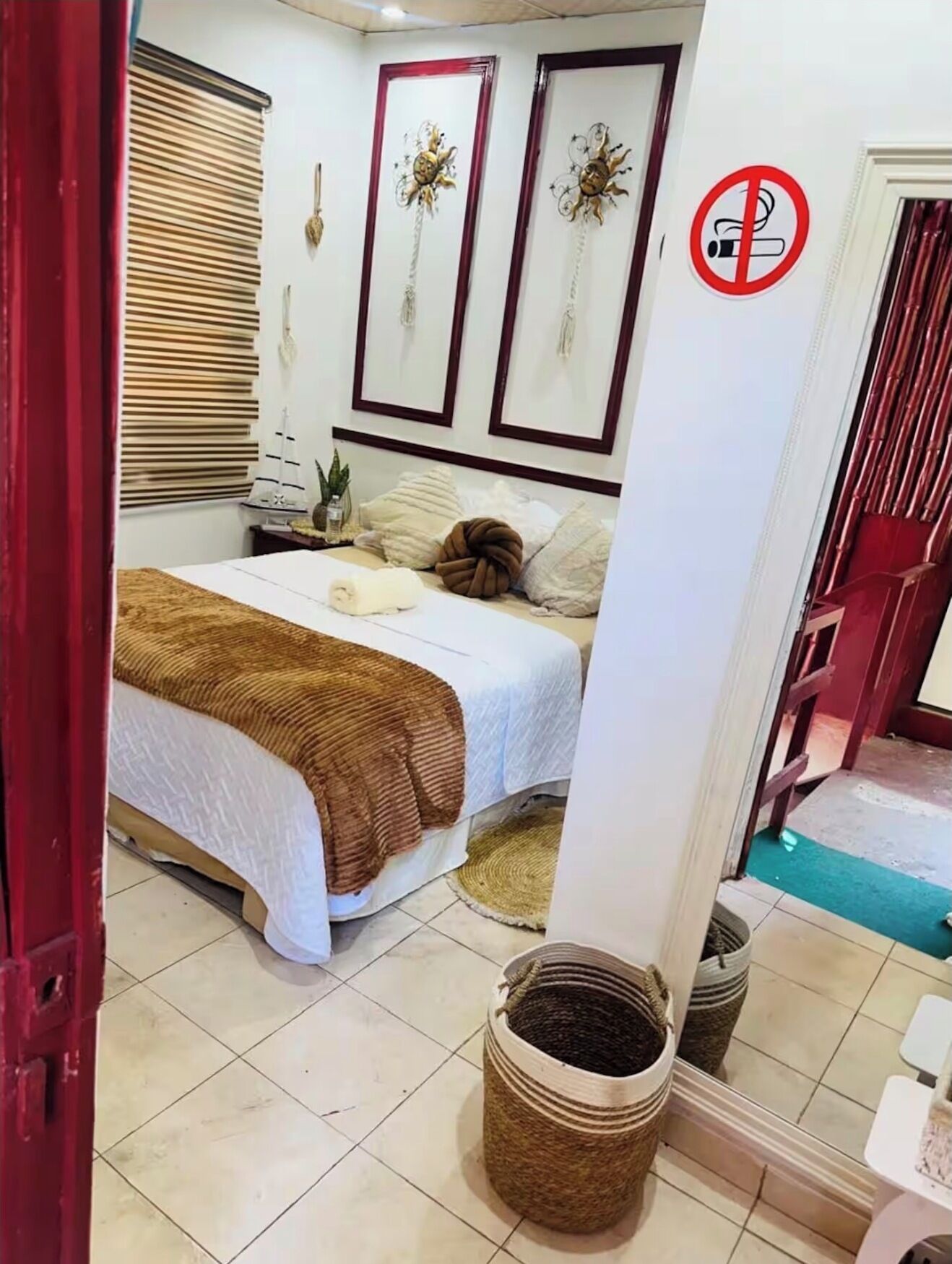 1 bedroom, WiFi, bed sheets
