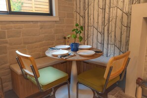 Dining - Christmas Tree Cottage / EV Charger / Fenced In Yard For Pets & Kids (Running Springs)