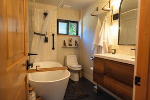Hair dryer, towels, soap, toilet paper - Christmas Tree Cottage / EV Charger / Fenced In Yard For Pets & Kids (Running Springs)